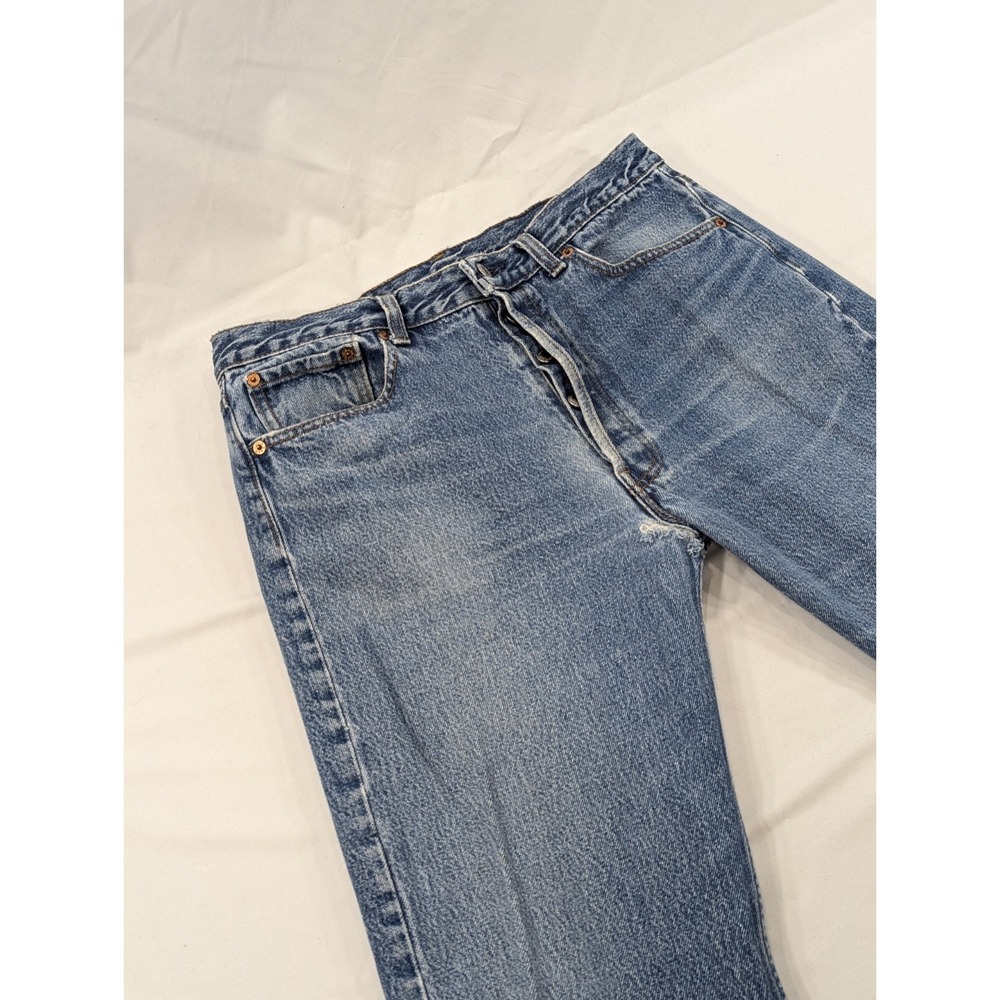 VTG Levis Jeans Mens 32x31 Blue 501 Distressed Straight Light USA Tagged 34x32 - Picture 3 of 11